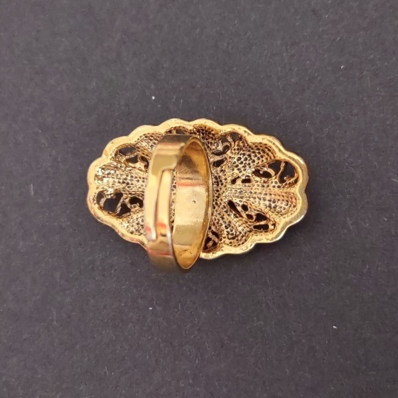 Vintage Gold Tone Ring